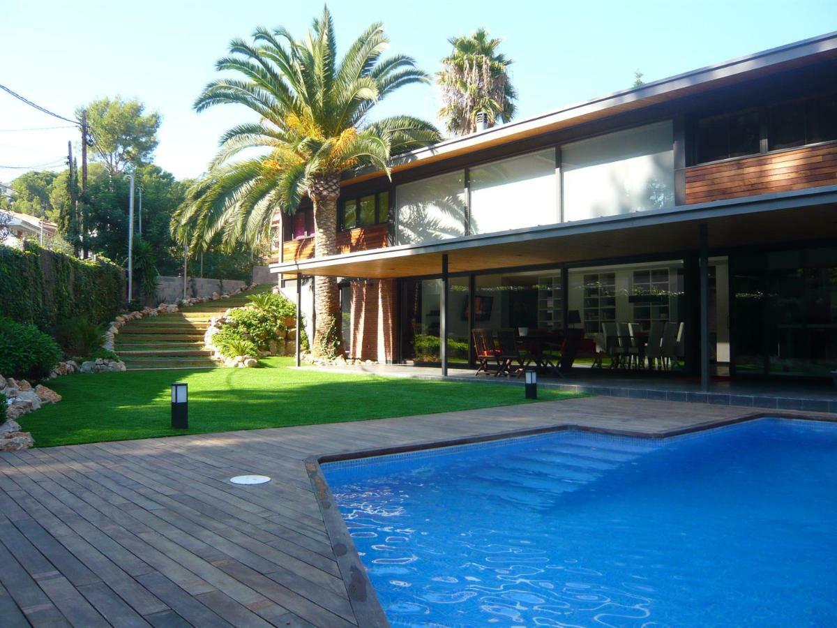 Villa Del Bosque Castelldefels Eksteriør billede
