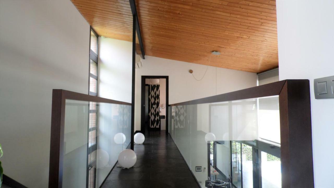 Villa Del Bosque Castelldefels Eksteriør billede