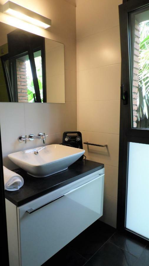 Villa Del Bosque Castelldefels Eksteriør billede