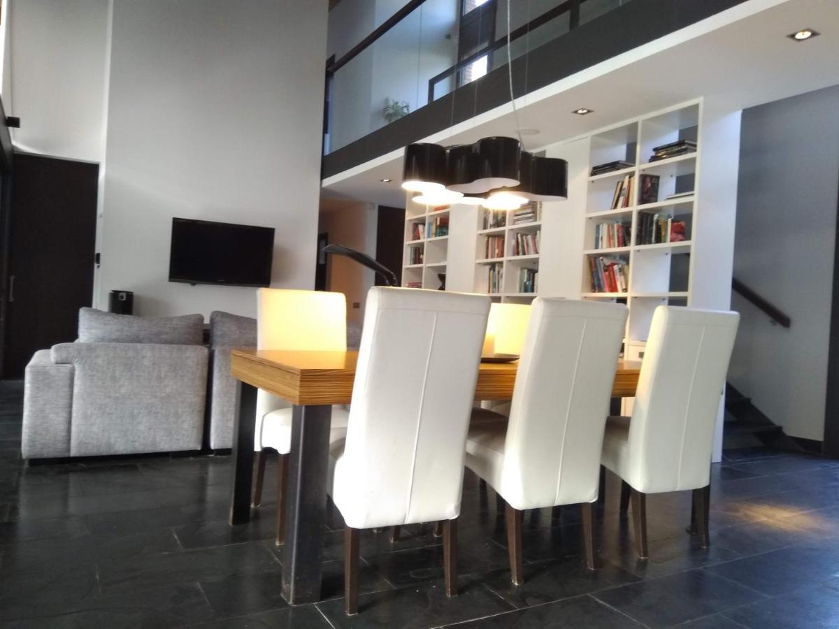 Villa Del Bosque Castelldefels Eksteriør billede